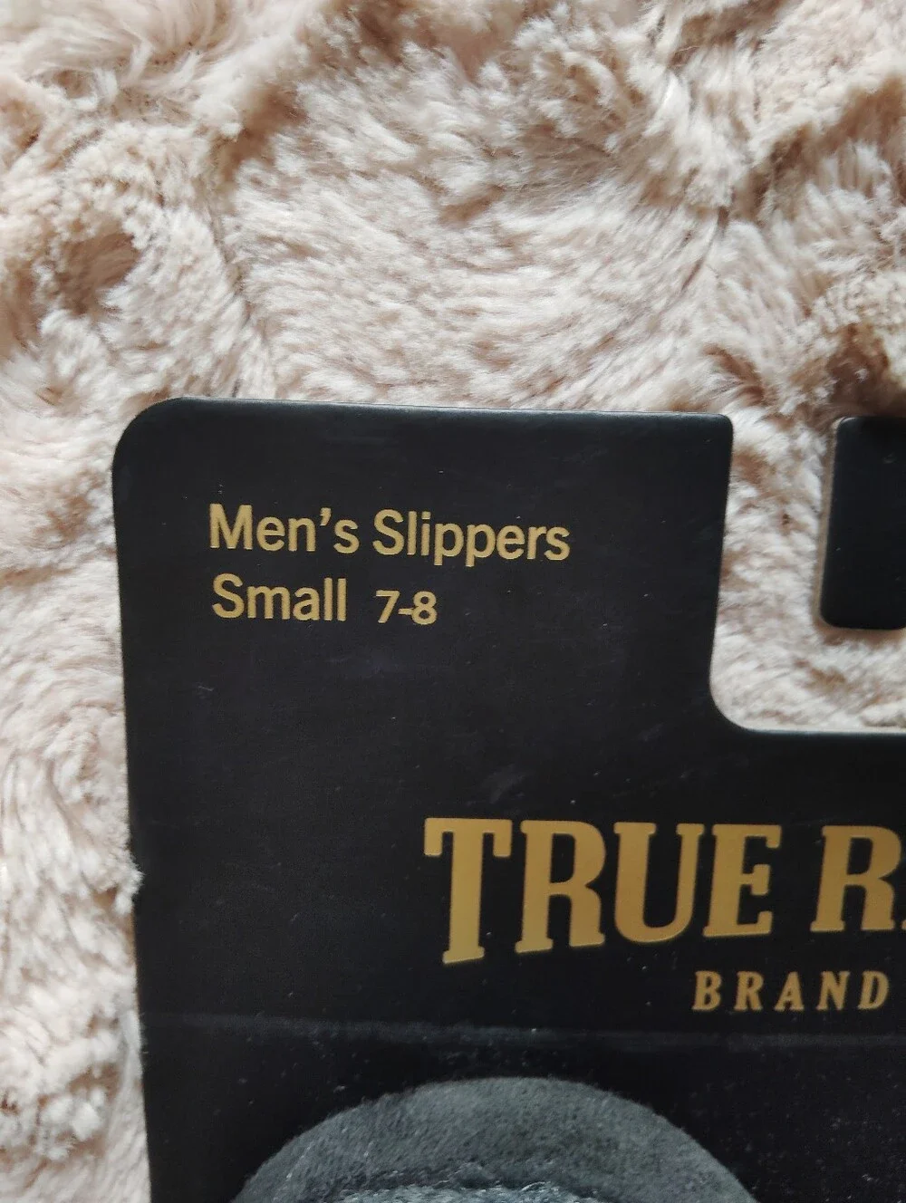 NWT!! True Religion Men’s Gray Slip-On Slippers with Red Emblem. Size S 7-8